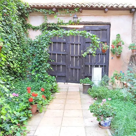 Гостевой дом Casa Grande Villarroya de la Sierra